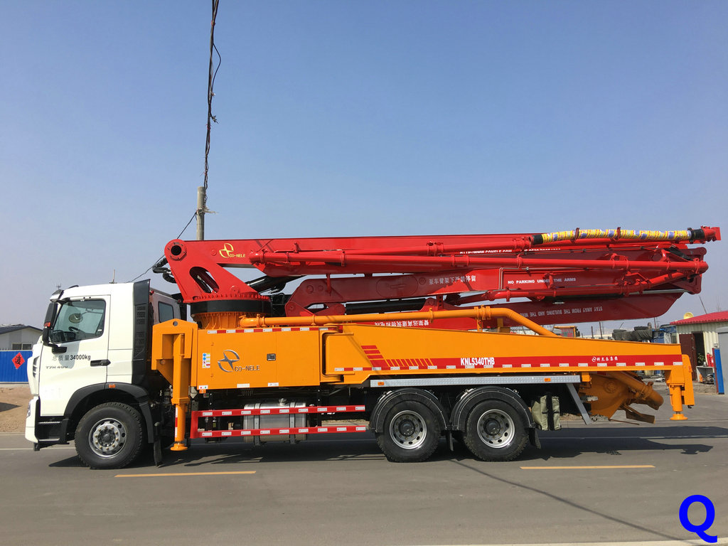 小型混凝土泵車(chē)，小型泵車(chē)，天泵