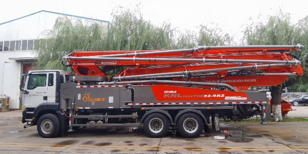 泵車施工過(guò)程中如何避免發(fā)生共振？