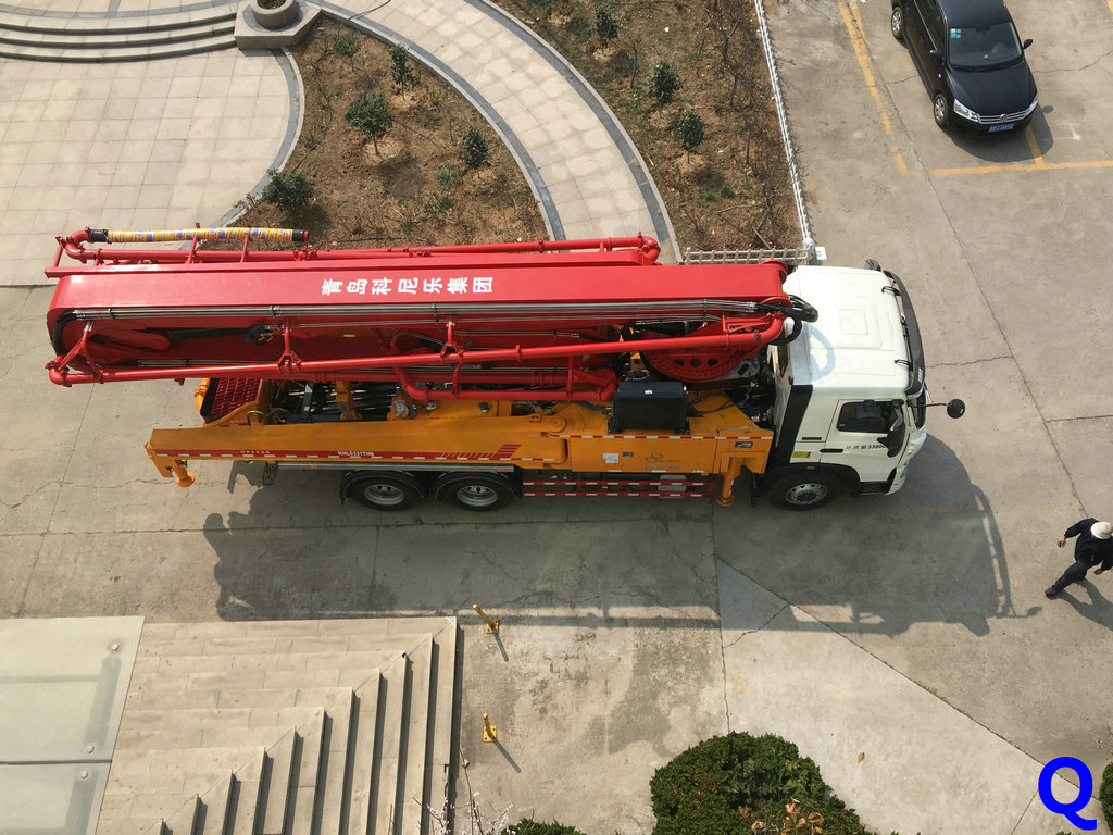 小型混凝土泵車，混凝土泵車，天泵，小型泵車