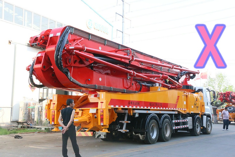 青島小型混凝土泵車價格 (4)