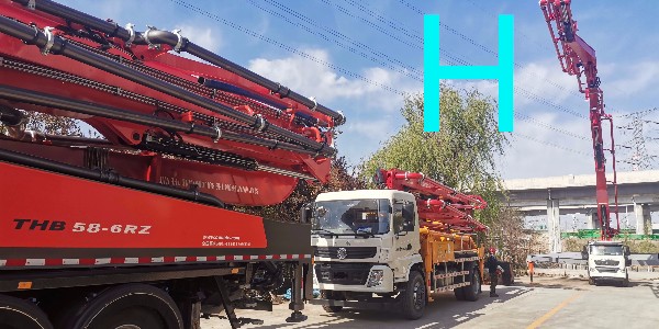 你知道水泥泵車是怎么將水泥泵送上去的嗎？