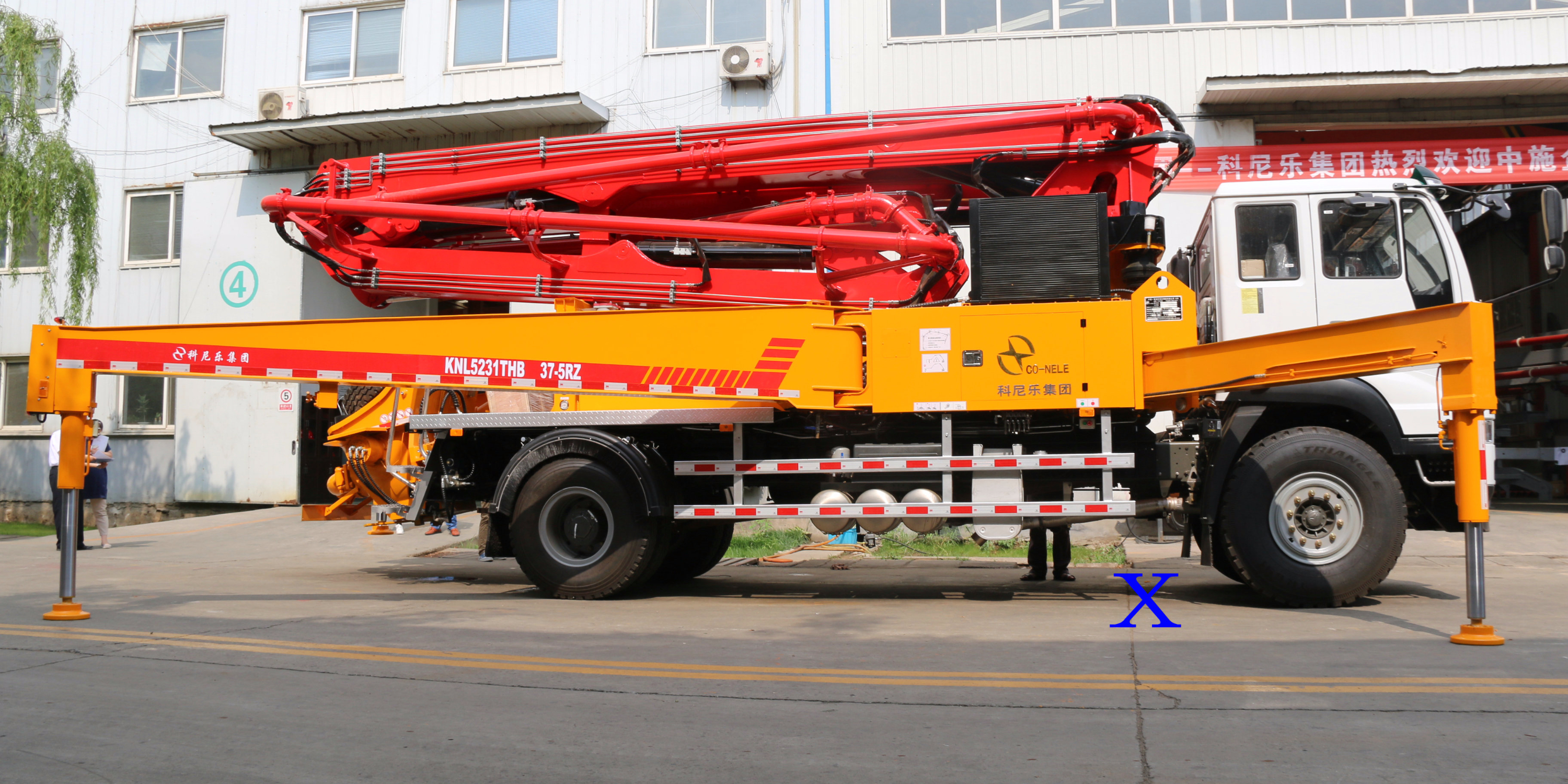 小型泵車(chē)液壓油使用注意事項(xiàng)