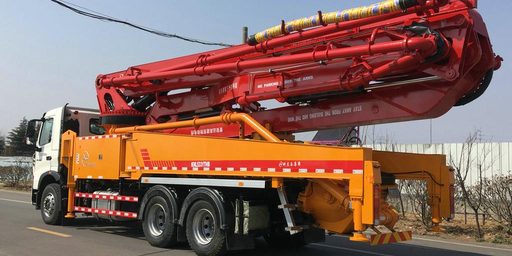 安全操作小型混凝土小型混凝土泵車事項